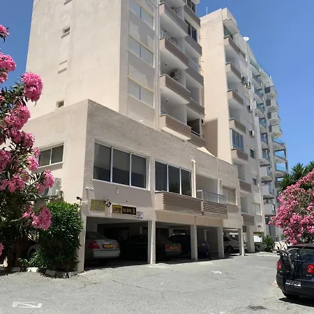 شقة One And Two Bedroom With Beautiful Sea View