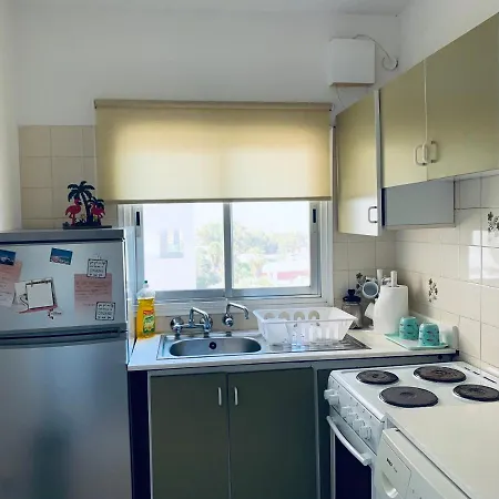 One And Two Bedroom With Beautiful Sea View شقة