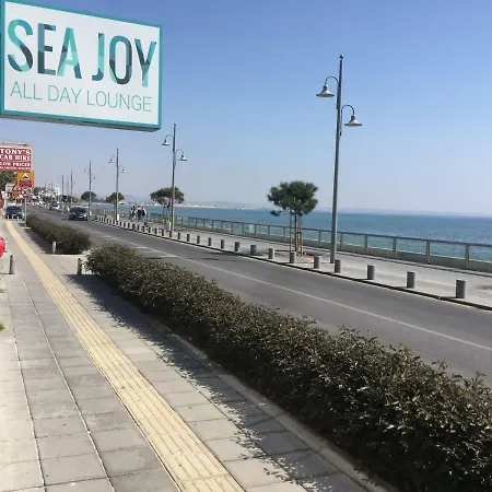 One And Two Bedroom With Beautiful Sea View Apartment