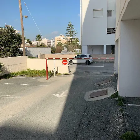 Apartment One And Two Bedroom With Beautiful Sea View *