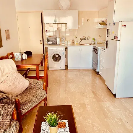 One And Two Bedroom With Beautiful Sea View Apartman